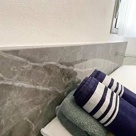 Piso En Conil De Johny Keiter, Aconildevacaciones Aire Y Wifi, Btc *
